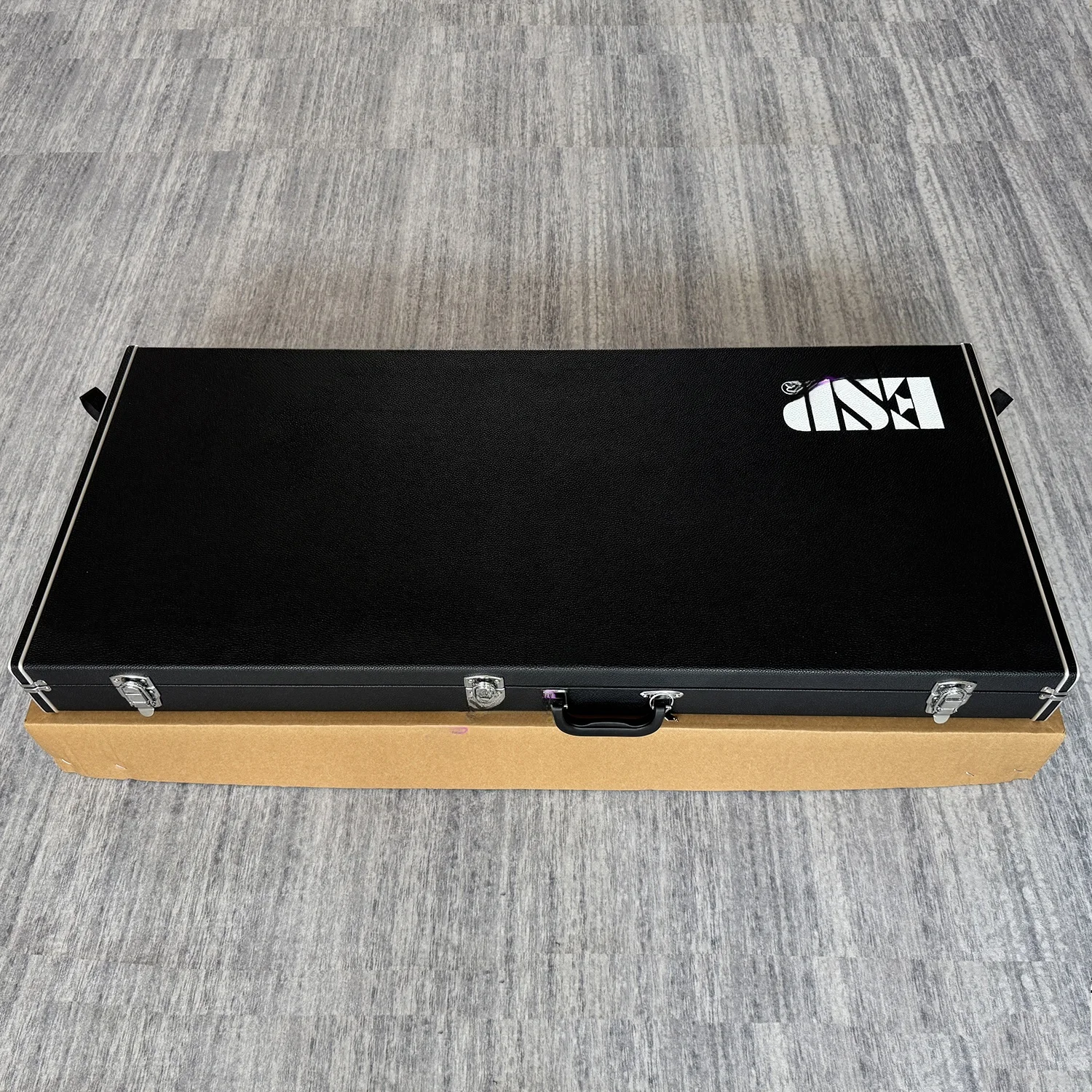 High-End Lockable Guitar Case ESP Assroots FRX Series Customizable Protective Bag for Guitarists
High-End Lockable Guitar Case ESP Assroots FRX Series Customizable Protective Bag for Guitarists