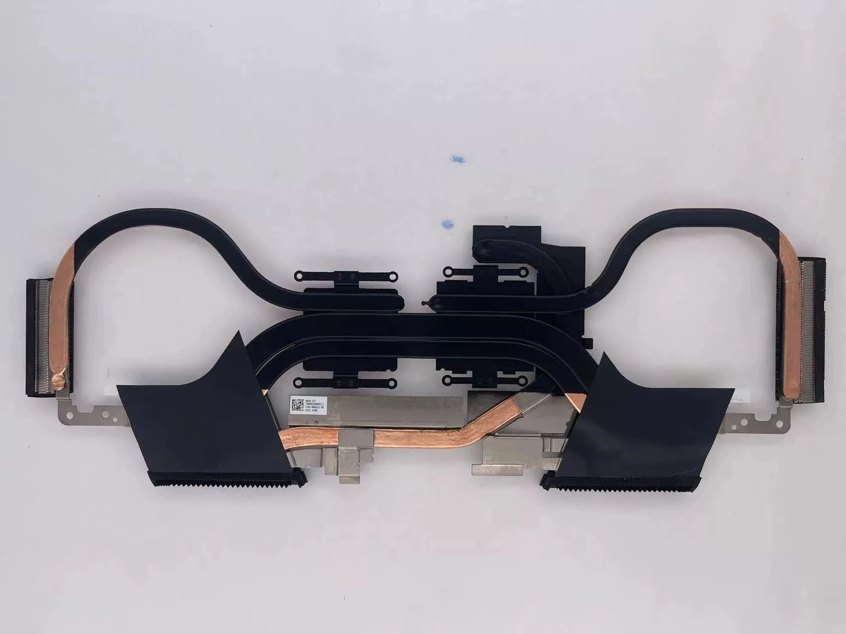 New FOR ASUS ROG Phenom 15 models (GU502I, GU502GW, GU502LV) come with a new cooling system and heat-conducting tubes.
New FOR ASUS ROG Phenom 15 models (GU502I, GU502GW, GU502LV) come with a new cooling system and heat-conducting tubes.