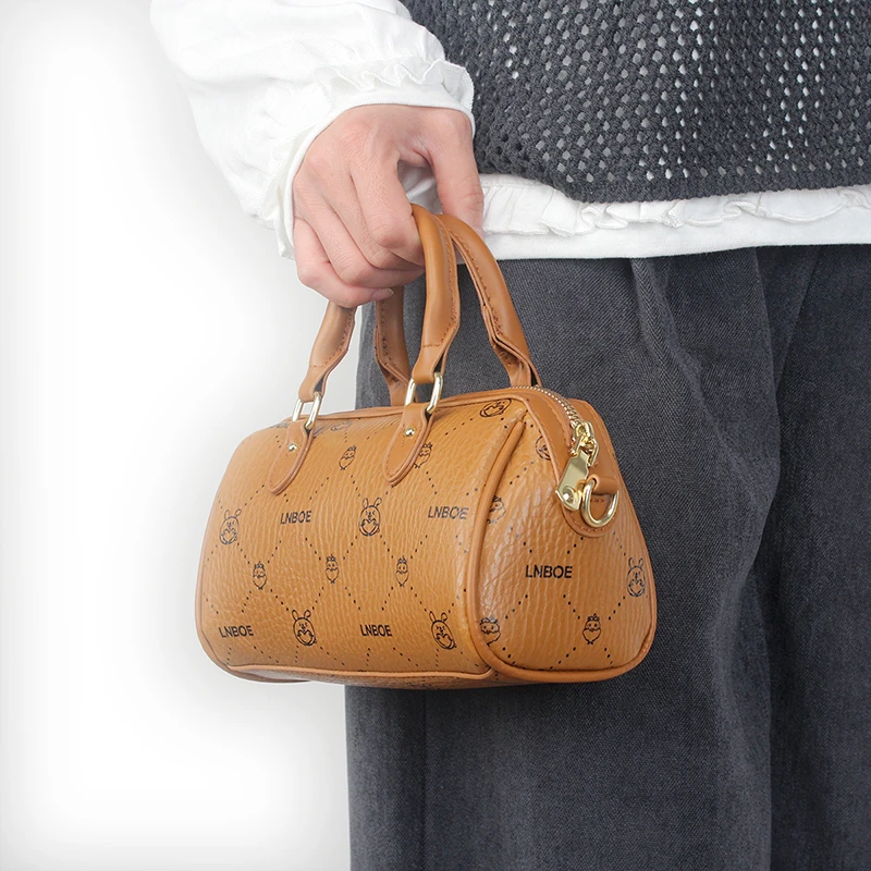 Элегантная женская кожаная сумка через плечо, роскошная сумка через плечо, дизайнерская сумка-тоут, модное качество, шик
Элегантная женская кожаная сумка через плечо, роскошная сумка через плечо, дизайнерская сумка-тоут, модное качество, шик