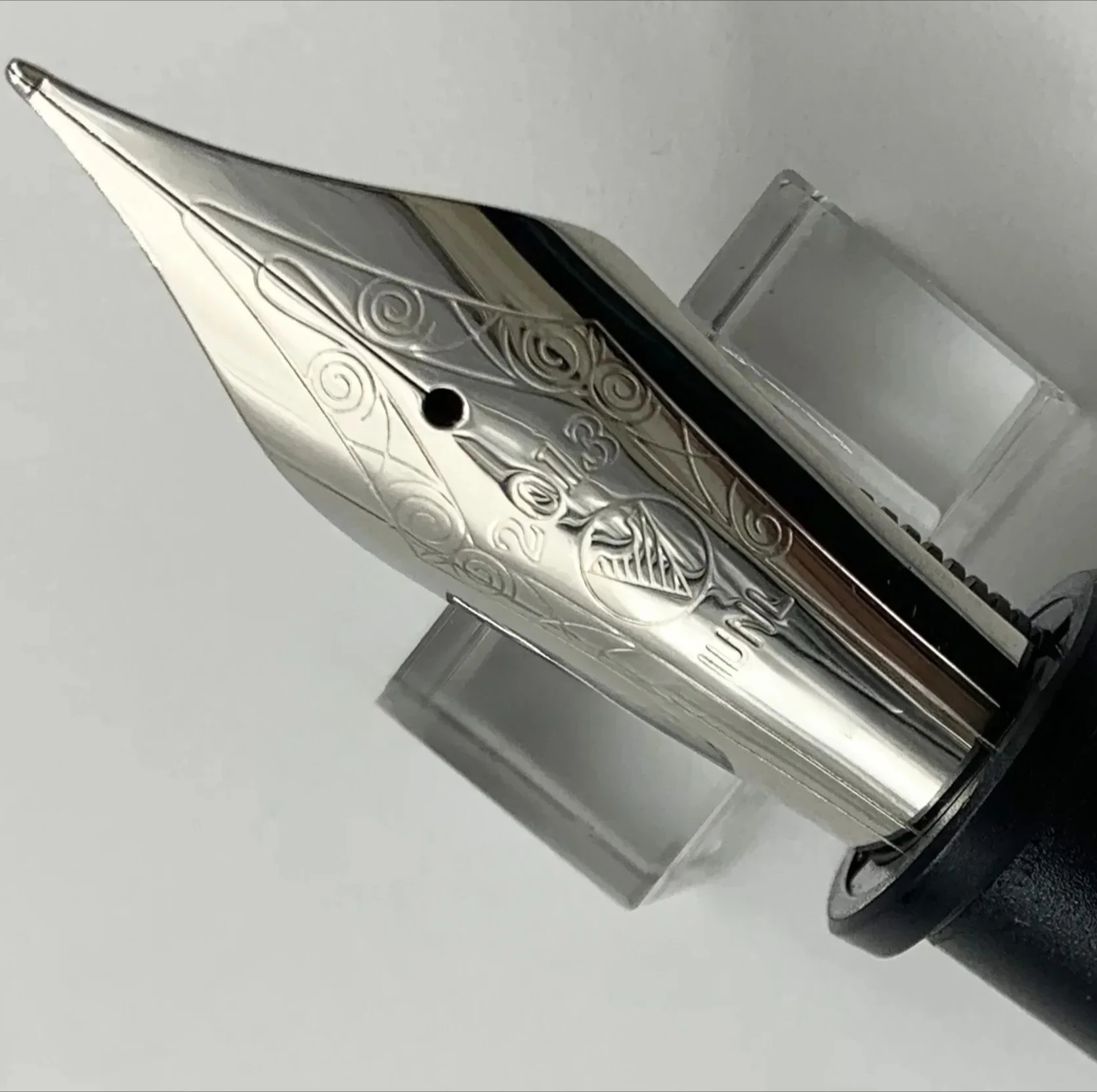 2026 WingSung Large N0.9 Iraurita F/M/B Nib Grip Section For WingSung 930 Fountain Pen Accessories Gift
2026 WingSung Large N0.9 Iraurita F/M/B Nib Grip Section For WingSung 930 Fountain Pen Accessories Gift