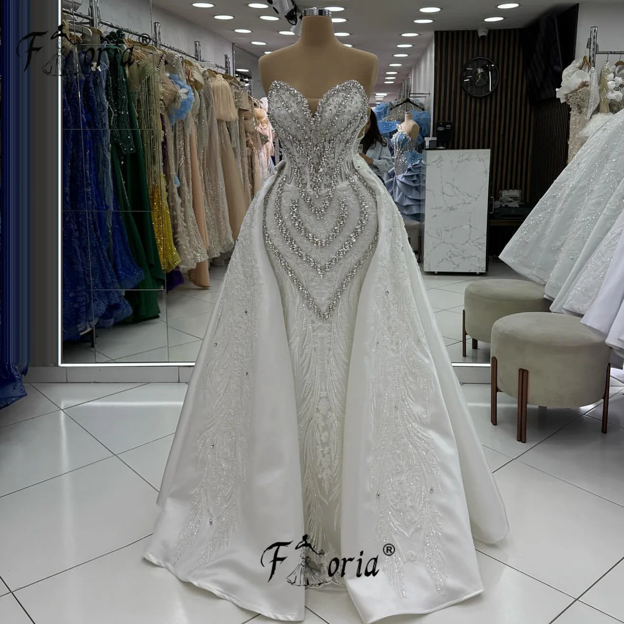 Роскошное свадебное платье русалки в Дубае, потрясающее кристальное 3D кружевное свадебное вечернее платье со съемным шлейфом, Vestidos de festa
Роскошное свадебное платье русалки в Дубае, потрясающее кристальное 3D кружевное свадебное вечернее платье со съемным шлейфом, Vestidos de festa