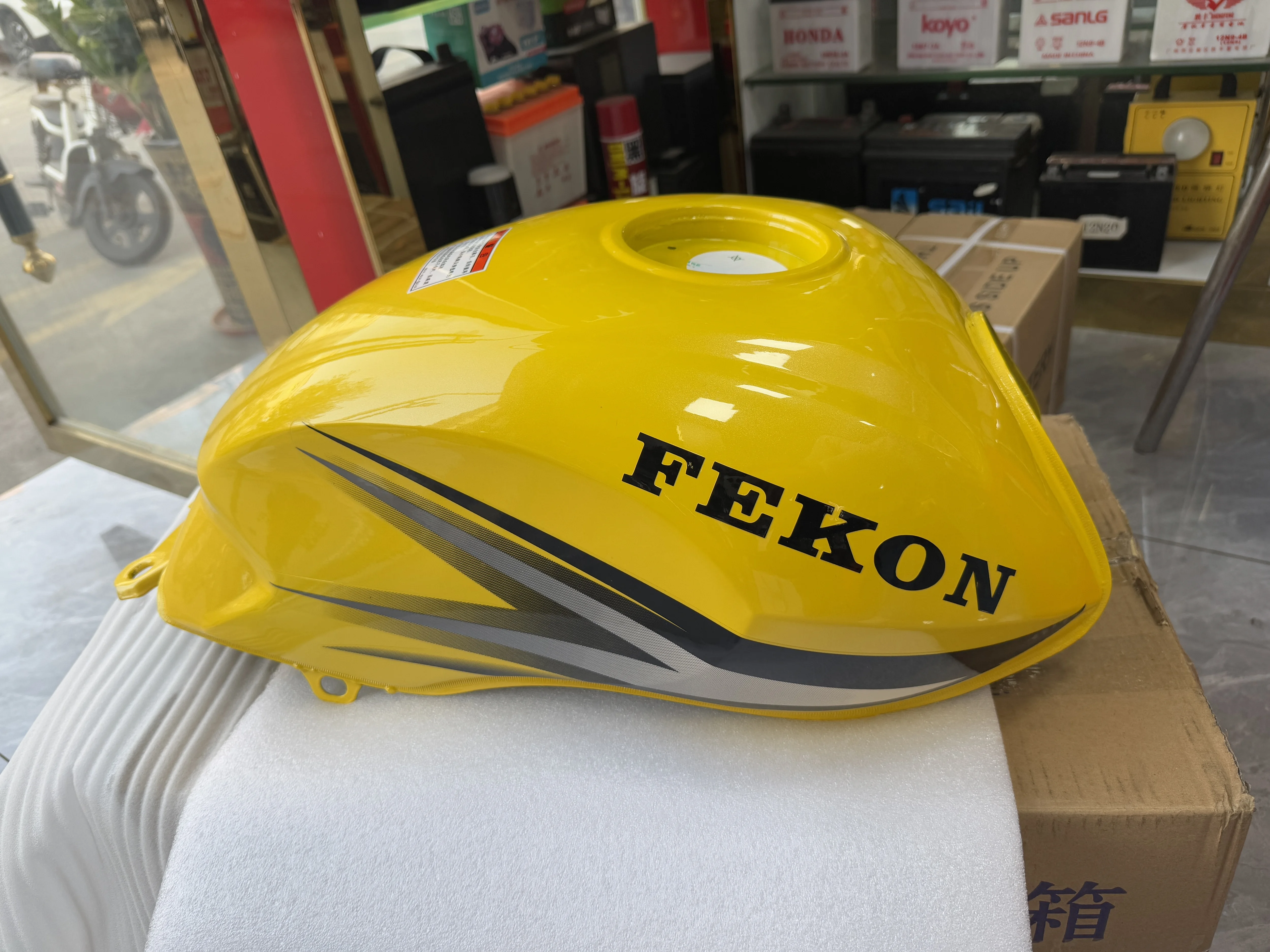 FEKON мотоциклетный топливный бак для хранения газа мотоциклетный бензиновый топливный бак для контейнеров железный высокопрочный износостойкий масляный бак
FEKON мотоциклетный топливный бак для хранения газа мотоциклетный бензиновый топливный бак для контейнеров железный высокопрочный износостойкий масляный бак
