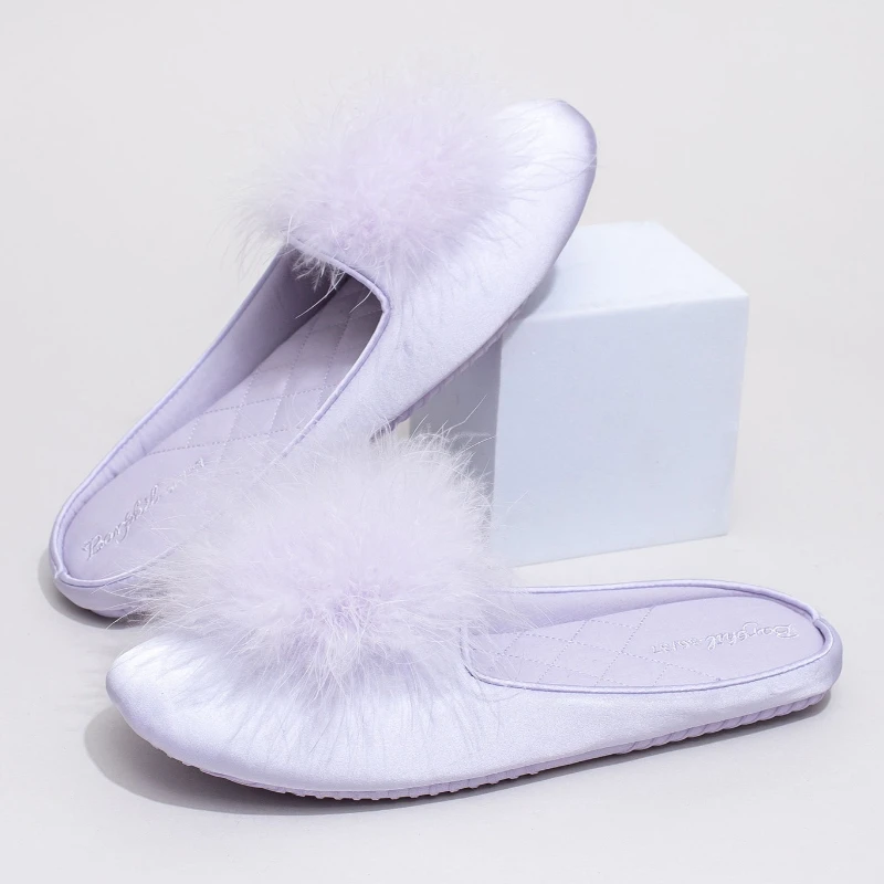 Fashion Feather-decorated Couple's Home Slippers for Women Elegance Round-toe Designer Shoes Light Soft Comfortable Women Shoes
Fashion Feather-decorated Couple's Home Slippers for Women Elegance Round-toe Designer Shoes Light Soft Comfortable Women Shoes