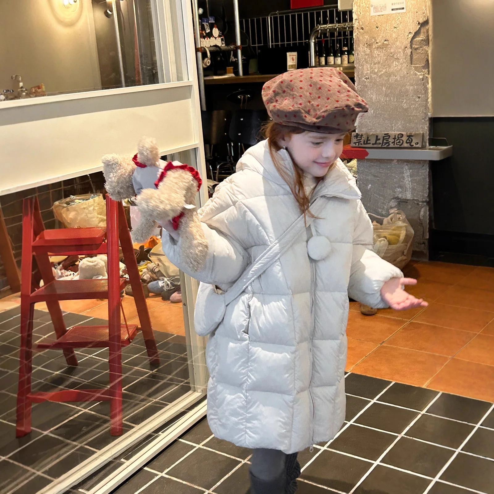 Korean Winter Children Girls Parkas Cotton Padded Thick Warm Kids Baby Girls Outerwear Coat Hooded Toddler Girls Jacket Same Bag
Korean Winter Children Girls Parkas Cotton Padded Thick Warm Kids Baby Girls Outerwear Coat Hooded Toddler Girls Jacket Same Bag