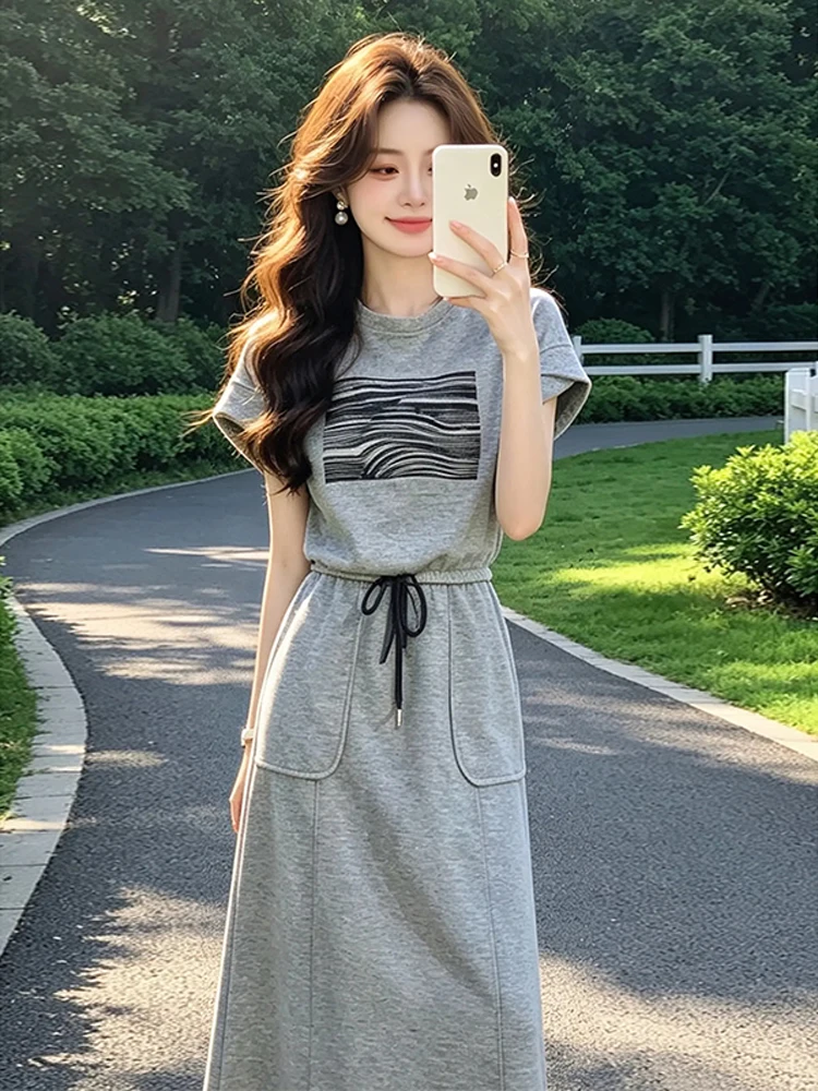 Casual Sportswear Set Women Summer Design Loose Fashion Grey Short Sleeve T-Shirt Midi Skirt Two-Piece Set Comfortable Breath...
Casual Sportswear Set Women Summer Design Loose Fashion Grey Short Sleeve T-Shirt Midi Skirt Two-Piece Set Comfortable Breath...