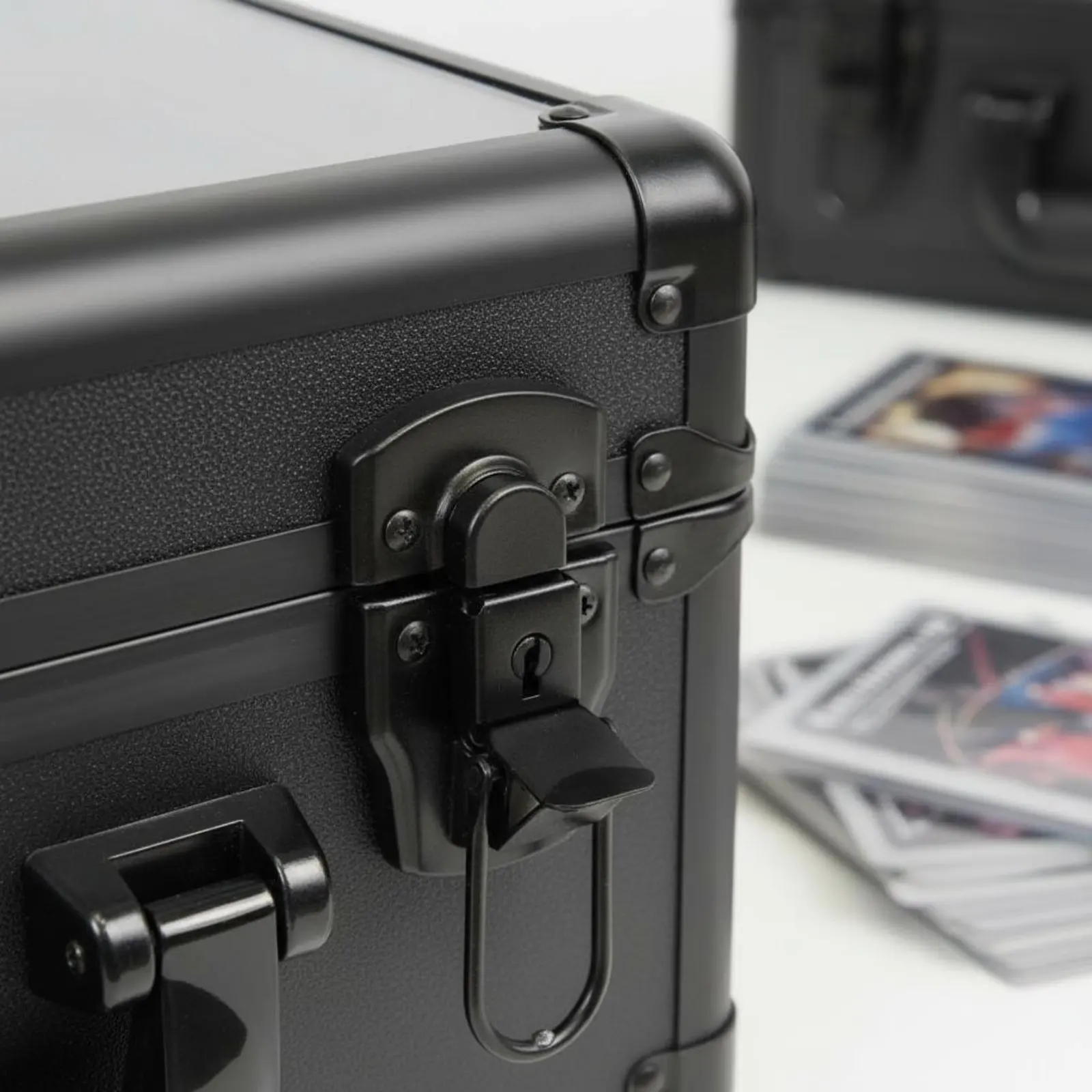 Graded Card Slab Storage Box Moistureresistant Aluminum Card Carrying Container Lockable Latches Scuff-Resistant for Investors
Graded Card Slab Storage Box Moistureresistant Aluminum Card Carrying Container Lockable Latches Scuff-Resistant for Investors