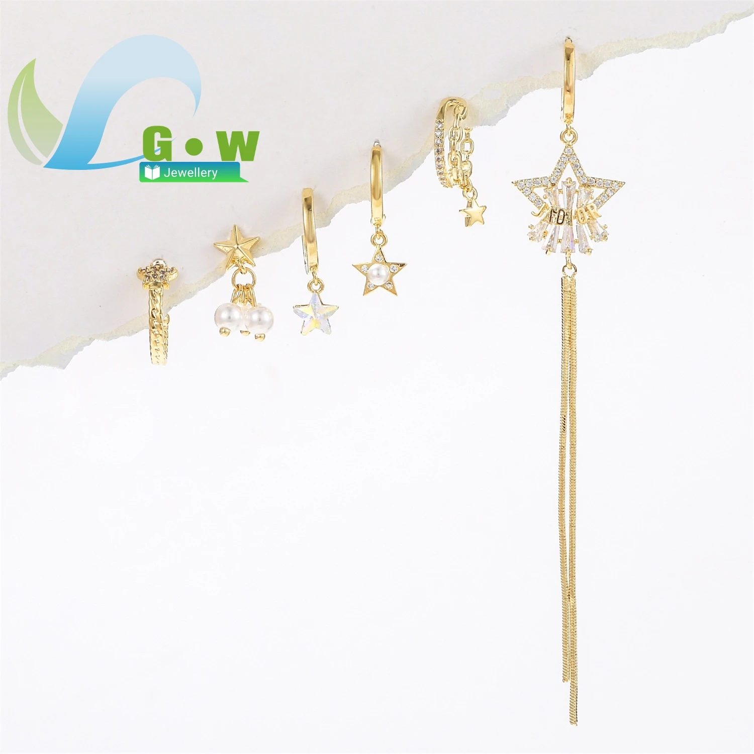 Новые модные серьги-гвоздики с микроинкрустацией цирконием и жемчугом, длинные серьги-кисточки в корейском стиле, хит продаж, необычные серьги-каффы
Новые модные серьги-гвоздики с микроинкрустацией цирконием и жемчугом, длинные серьги-кисточки в корейском стиле, хит продаж, необычные серьги-каффы