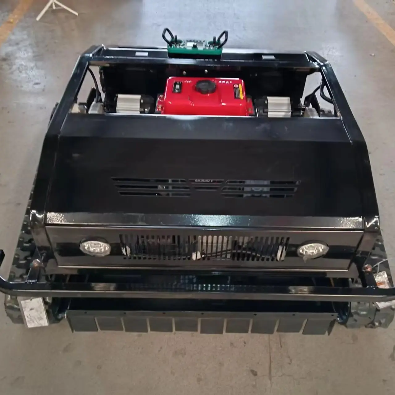 Remote-Controlled 800mm Lawn Mower Automatic Slope Climbing Garden Care Home Ready Customized Lawncare Machine
Remote-Controlled 800mm Lawn Mower Automatic Slope Climbing Garden Care Home Ready Customized Lawncare Machine