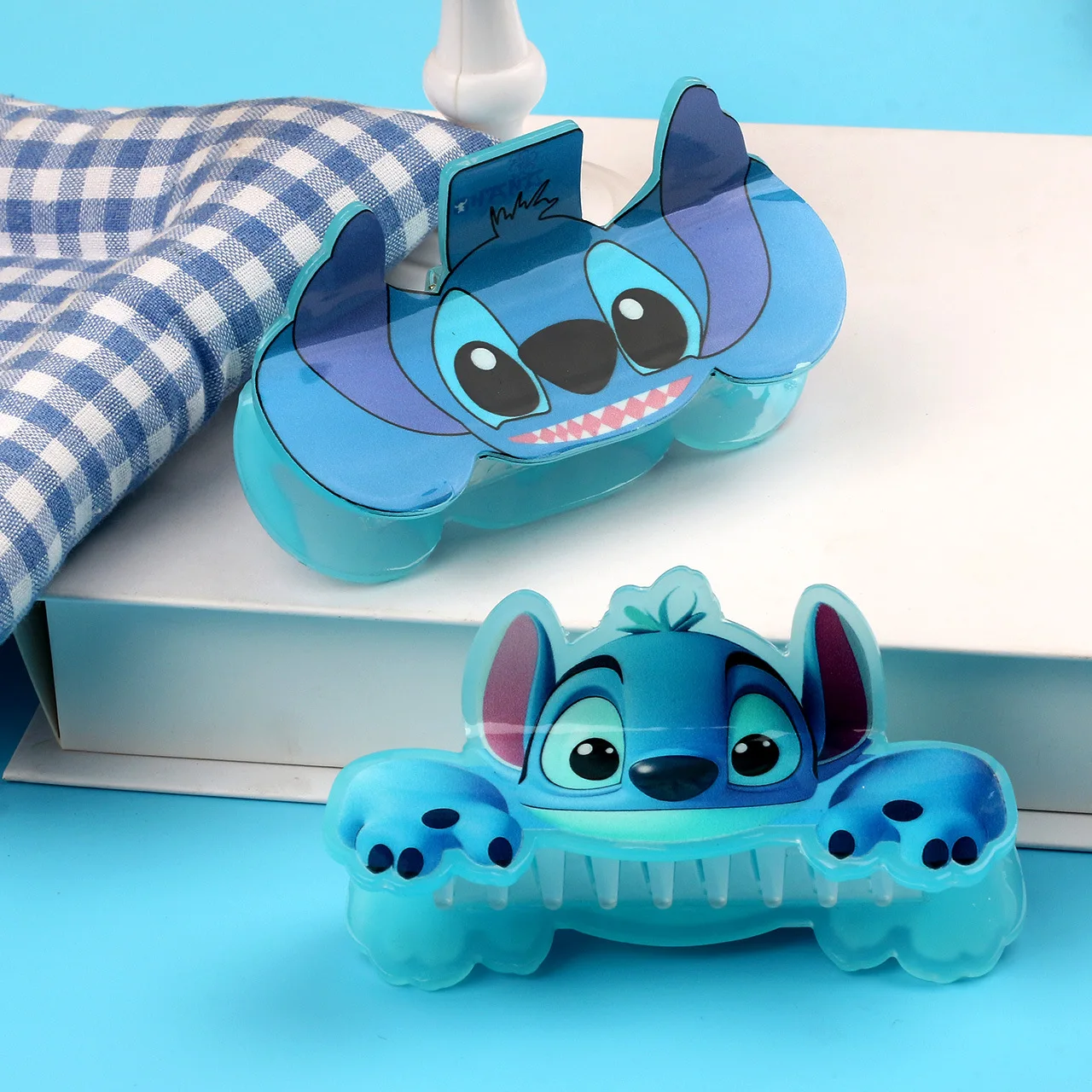 Disney Stitch hair clips cute delicate cartoon acrylic hair grip headdress back of the head plate hair shark clip girl gift
Disney Stitch hair clips cute delicate cartoon acrylic hair grip headdress back of the head plate hair shark clip girl gift