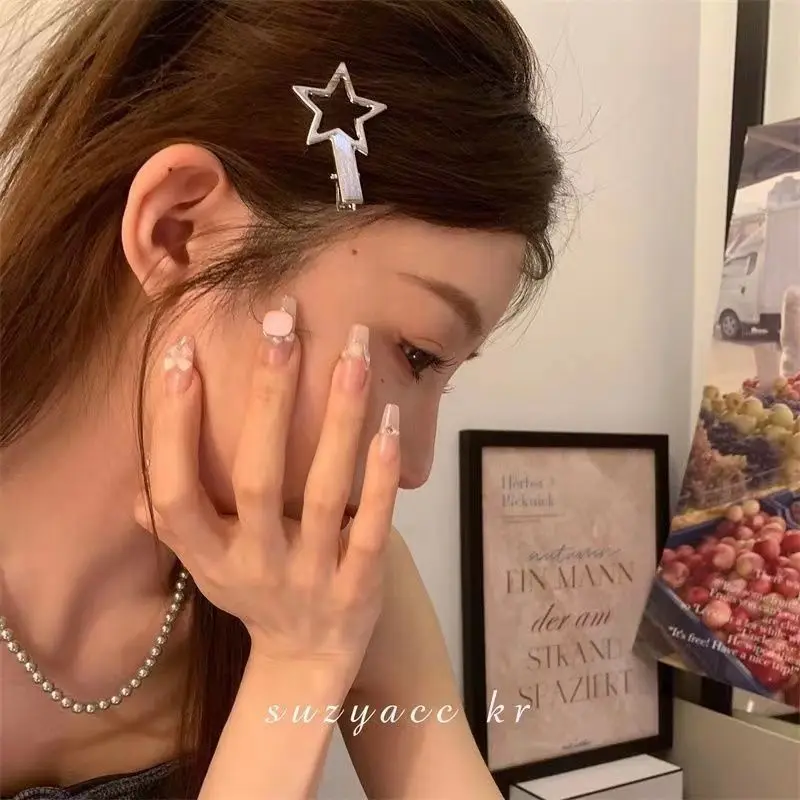 24Pcs/Set Y2K Silver Metal Hairpins for Women Girls Star Hair Clip Multiple Styles Seamless Duckbill Clip Girls Hair Accessoires
24Pcs/Set Y2K Silver Metal Hairpins for Women Girls Star Hair Clip Multiple Styles Seamless Duckbill Clip Girls Hair Accessoires