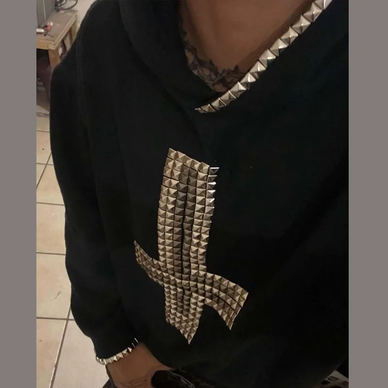 New Autumn and Winter Punk Loose Rhinestone Pullover Y2K style Design Sweater Unisex Style Street Fashion Style
New Autumn and Winter Punk Loose Rhinestone Pullover Y2K style Design Sweater Unisex Style Street Fashion Style