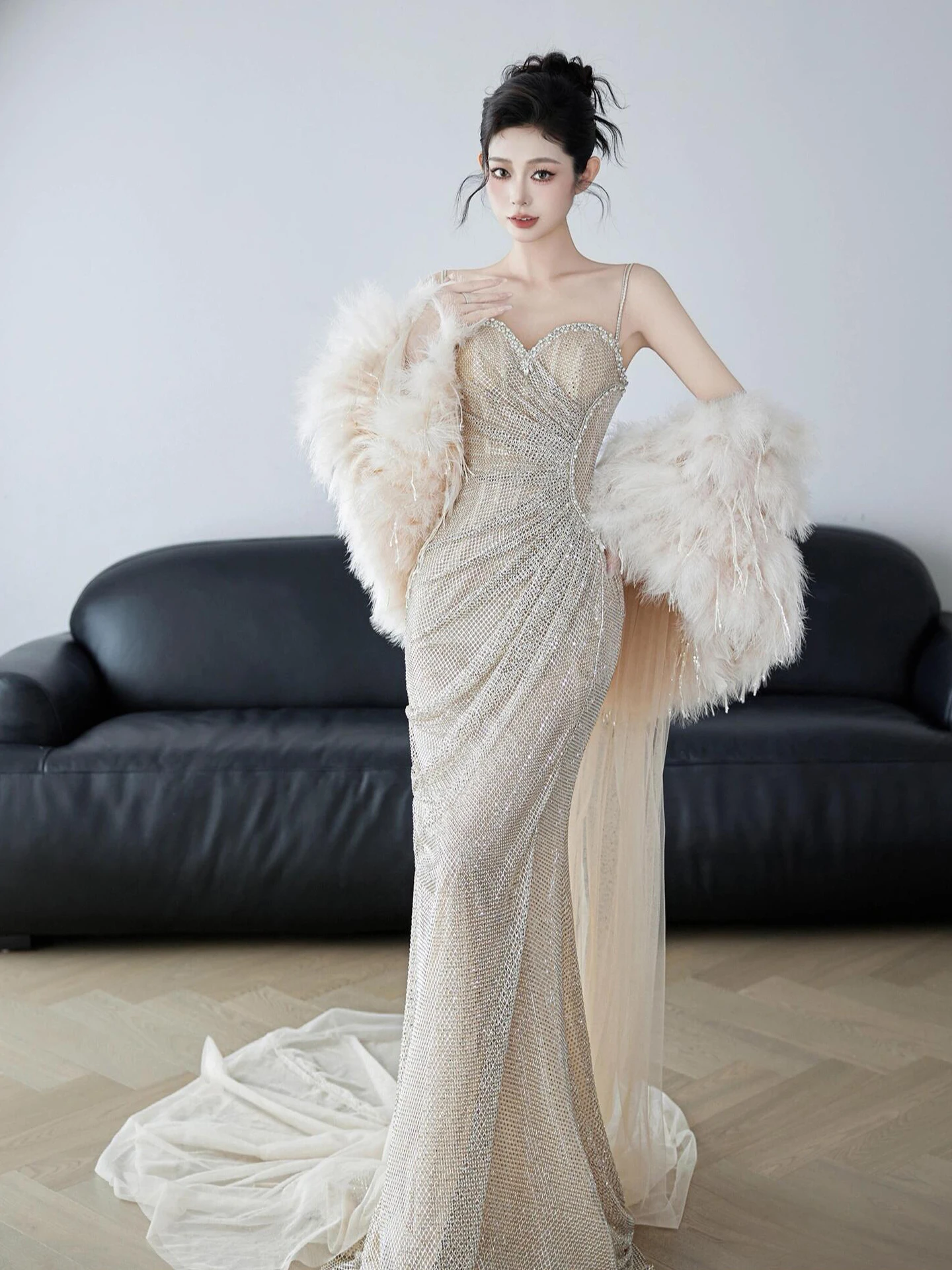 Элегантное длинное вечернее платье без бретелек с тяжелой вышивкой для помолвки, свадьбы, торжественных мероприятий, высокое качество, китайское производство
Элегантное длинное вечернее платье без бретелек с тяжелой вышивкой для помолвки, свадьбы, торжественных мероприятий, высокое качество, китайское производство