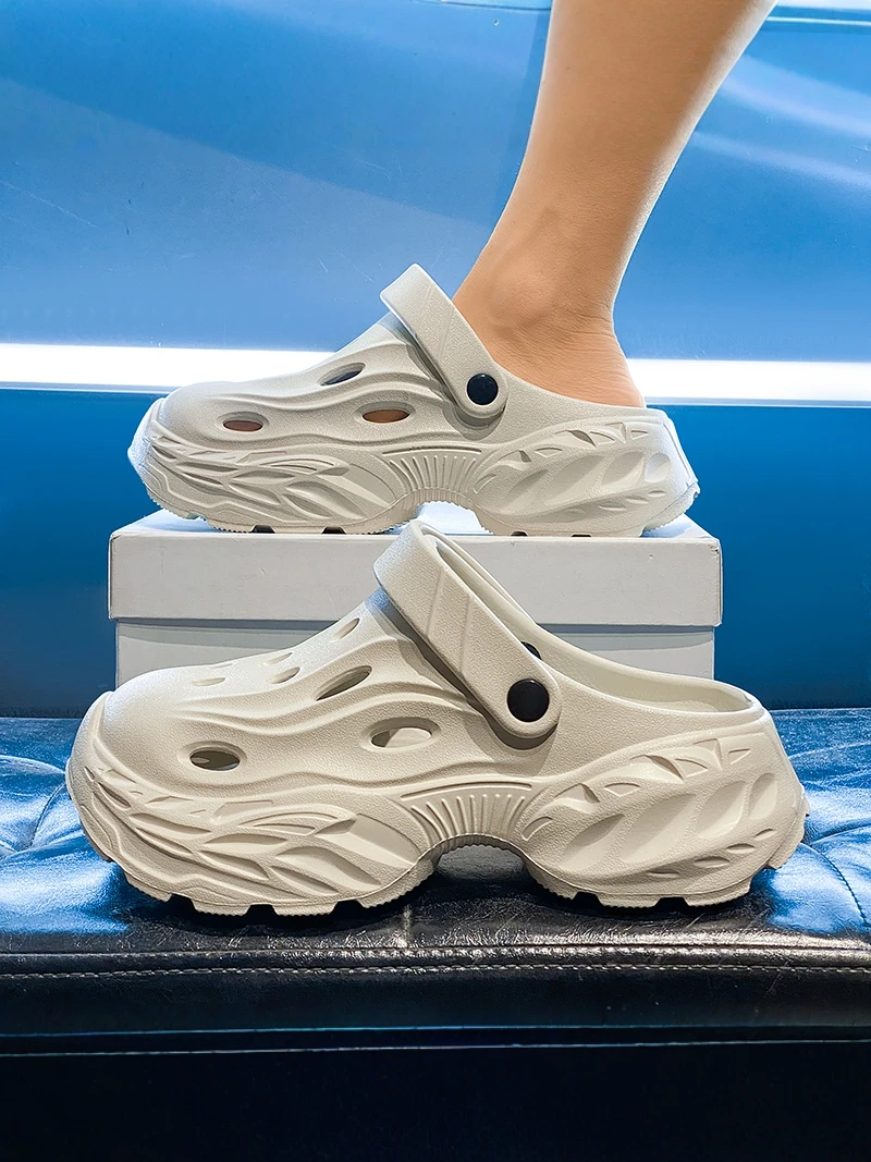 Men's Summer Anti-Slip Sports Driving Two-Purpose Clog Shoes Beach Sandals Wear-Resistant Thick Bottom Low Heel EVA Material
Men's Summer Anti-Slip Sports Driving Two-Purpose Clog Shoes Beach Sandals Wear-Resistant Thick Bottom Low Heel EVA Material