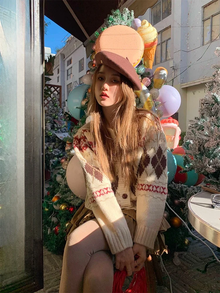 Ce Au Lait Knitted Sweater Coat Women's Loose Sle Autumn Winter New Faion V-Ne Long Sve Cardigan Polyester Fiber
Ce Au Lait Knitted Sweater Coat Women's Loose Sle Autumn Winter New Faion V-Ne Long Sve Cardigan Polyester Fiber