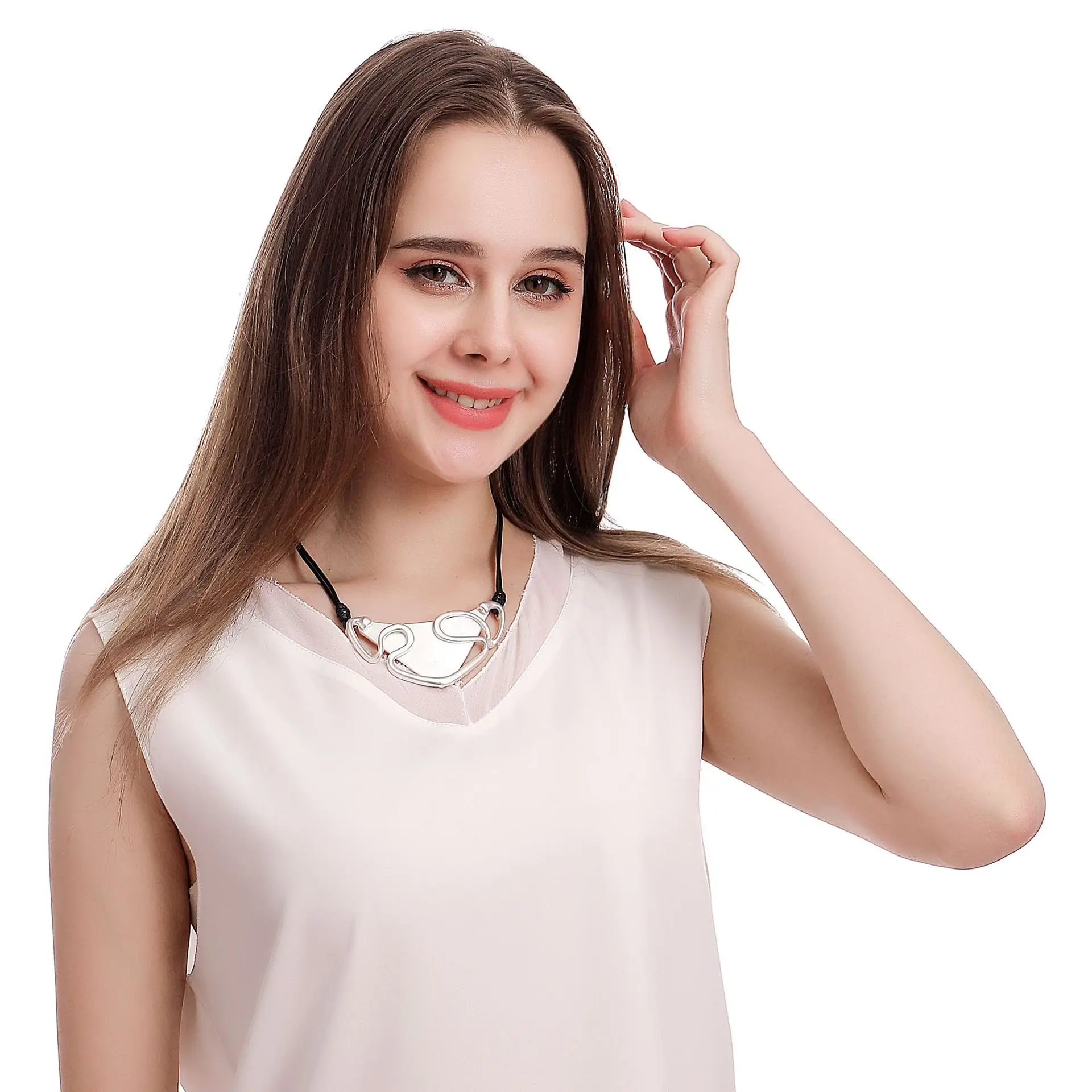 DIY accessories jewelry popular fashion atmosphere geometric shape contrasting color temperament women's short collarbone ch
DIY accessories jewelry popular fashion atmosphere geometric shape contrasting color temperament women's short collarbone ch