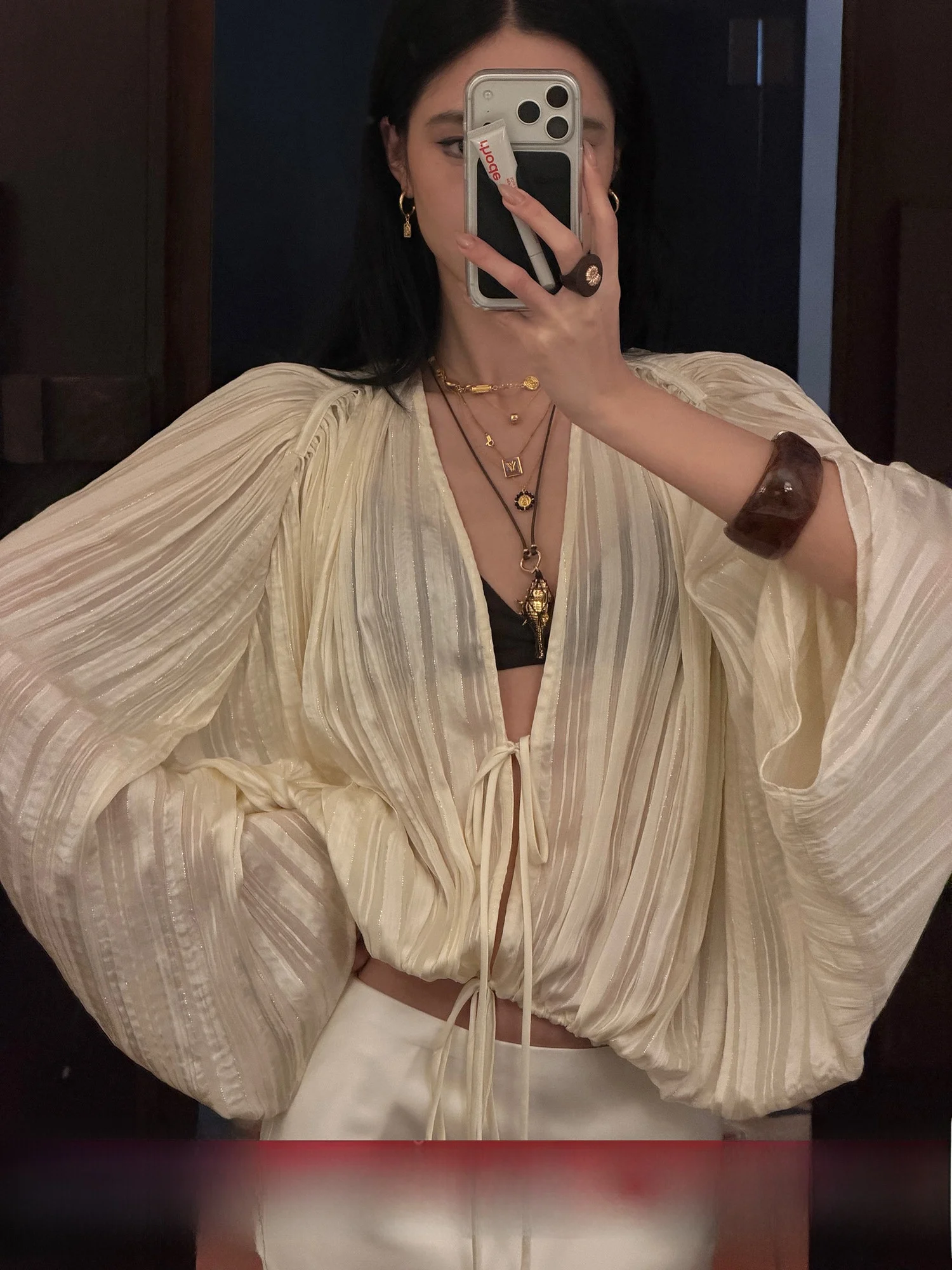 Женская дышащая блузка Rovente White Dstring Long Sleeve свободного кроя, летний топ, прозрачная, укороченная
Женская дышащая блузка Rovente White Dstring Long Sleeve свободного кроя, летний топ, прозрачная, укороченная