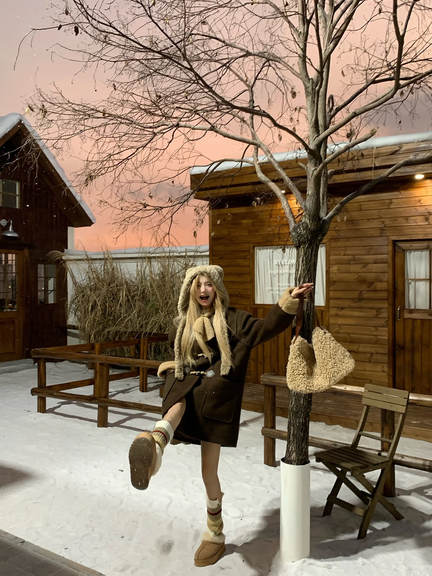 Зимнее шерстяное пальто женское коричневое, фасон «русалка», с хлопковой подкладкой, в корейском стиле, прямого кроя, удлиненное, средней длины
Зимнее шерстяное пальто женское коричневое, фасон «русалка», с хлопковой подкладкой, в корейском стиле, прямого кроя, удлиненное, средней длины