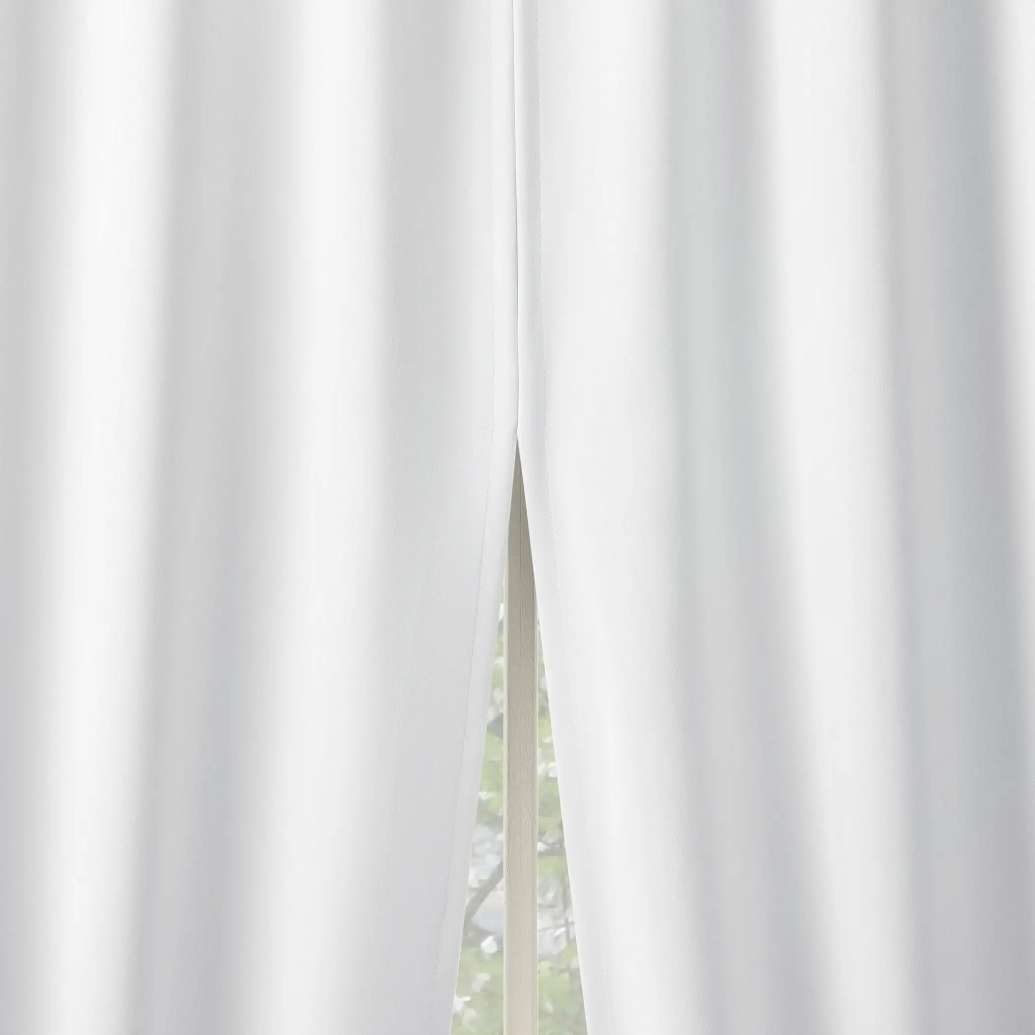 Aria 2-Piece 2-Pack Magnetic Closure Theater Grade 100% Blackout Back Tab Curtain Panel Pair, 52X63, White
Aria 2-Piece 2-Pack Magnetic Closure Theater Grade 100% Blackout Back Tab Curtain Panel Pair, 52X63, White