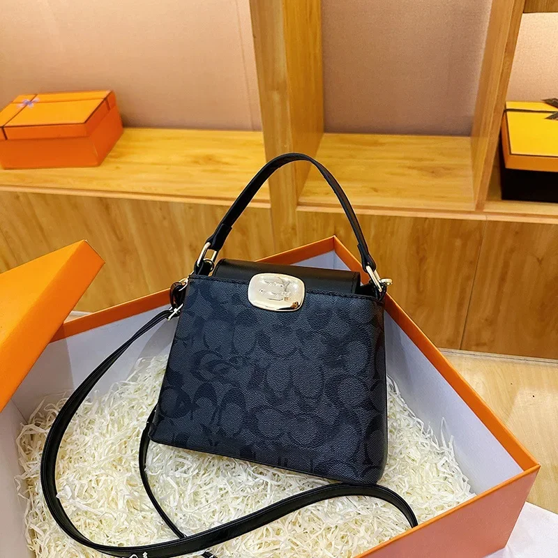 2025 Retro Women's Handbag - Minimalist Crossbody Shoulder Bag, Vintage Stylish Tote Purse for Everyday Use
2025 Retro Women's Handbag - Minimalist Crossbody Shoulder Bag, Vintage Stylish Tote Purse for Everyday Use