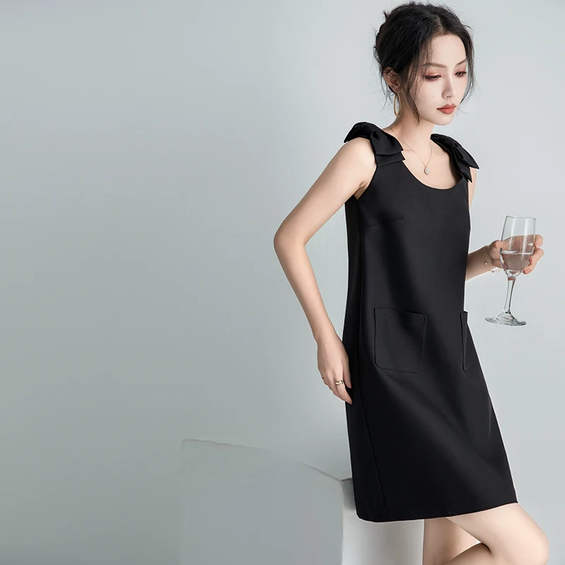 Summer New Style Simple Black Sleeveless Women's Dress Knot Design round Neck Korean Version Vest Skirt High Waist ...
Summer New Style Simple Black Sleeveless Women's Dress Knot Design round Neck Korean Version Vest Skirt High Waist ...