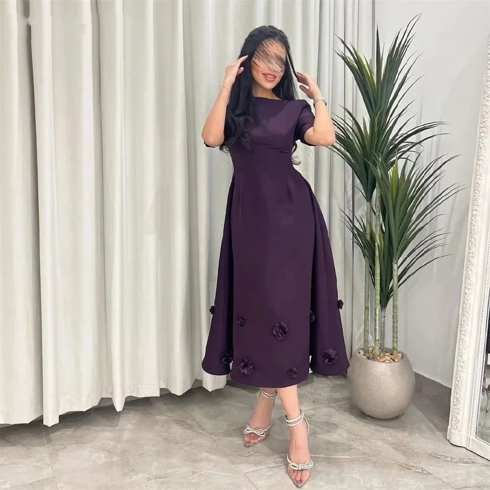 Simple Dark Purple Cocktail Dresses Floral Appliques Satin Prom Gowns Tea Length Customized Formal Party Wedding Guest Skirts
Simple Dark Purple Cocktail Dresses Floral Appliques Satin Prom Gowns Tea Length Customized Formal Party Wedding Guest Skirts