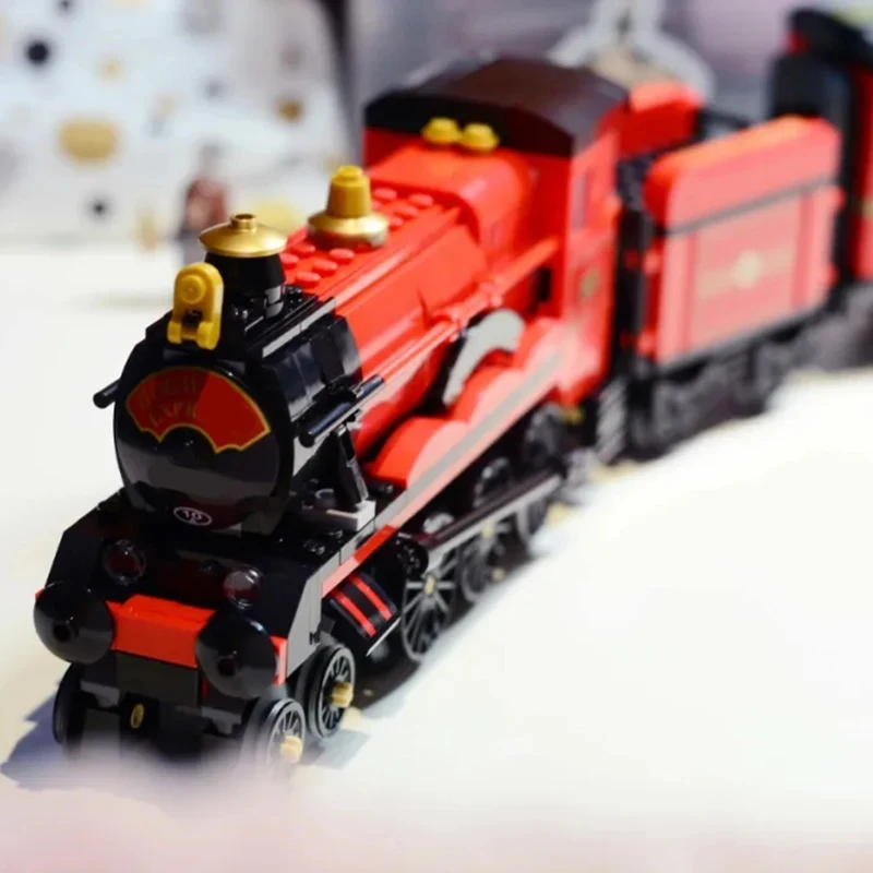 Creative Magic Movie Express Train Building Blocks City Railway Station Assembly Bricks Vehicle Model Toys Kid birthday Gifts
Creative Magic Movie Express Train Building Blocks City Railway Station Assembly Bricks Vehicle Model Toys Kid birthday Gifts