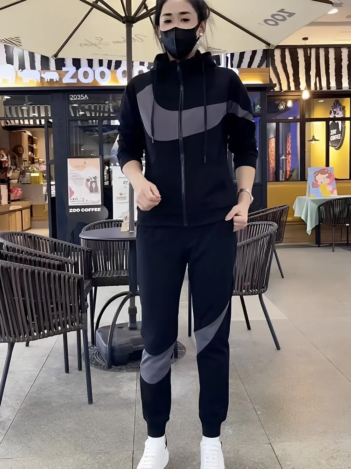 Мужской спортивный костюм: толстовка на молнии с утолщенным воротником и длинными рукавами, брюки. Новинка осени, повседневный, модный.
Мужской спортивный костюм: толстовка на молнии с утолщенным воротником и длинными рукавами, брюки. Новинка осени, повседневный, модный.