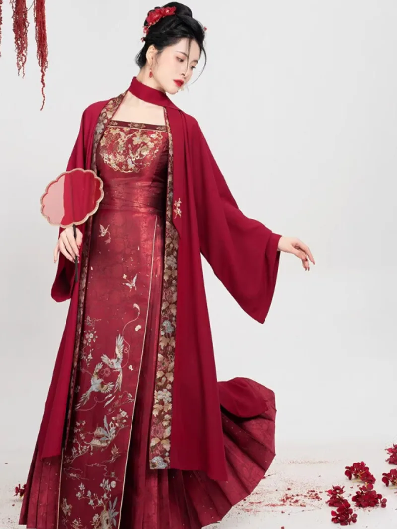 New Chinese Style Double-breasted Coat Tube Top Straps Improve Horse-face Skirt Hanfu Women Wedding Dress Red Embroidery
New Chinese Style Double-breasted Coat Tube Top Straps Improve Horse-face Skirt Hanfu Women Wedding Dress Red Embroidery