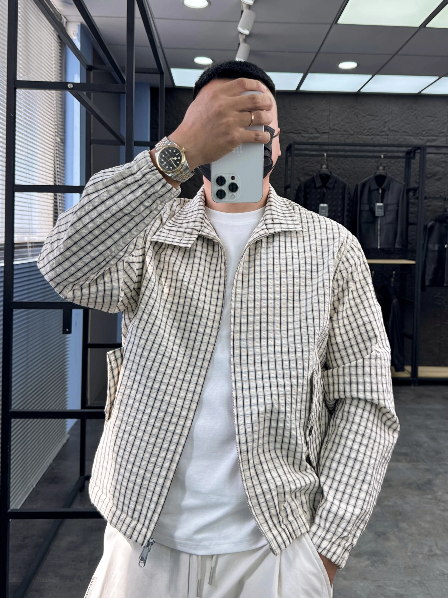 Svip Cabinet 3000 Luxury Checkered Casual Jacket Men's Comfortable Breathable Spring Turn-down Collar Layered Plaid Jacket
Svip Cabinet 3000 Luxury Checkered Casual Jacket Men's Comfortable Breathable Spring Turn-down Collar Layered Plaid Jacket