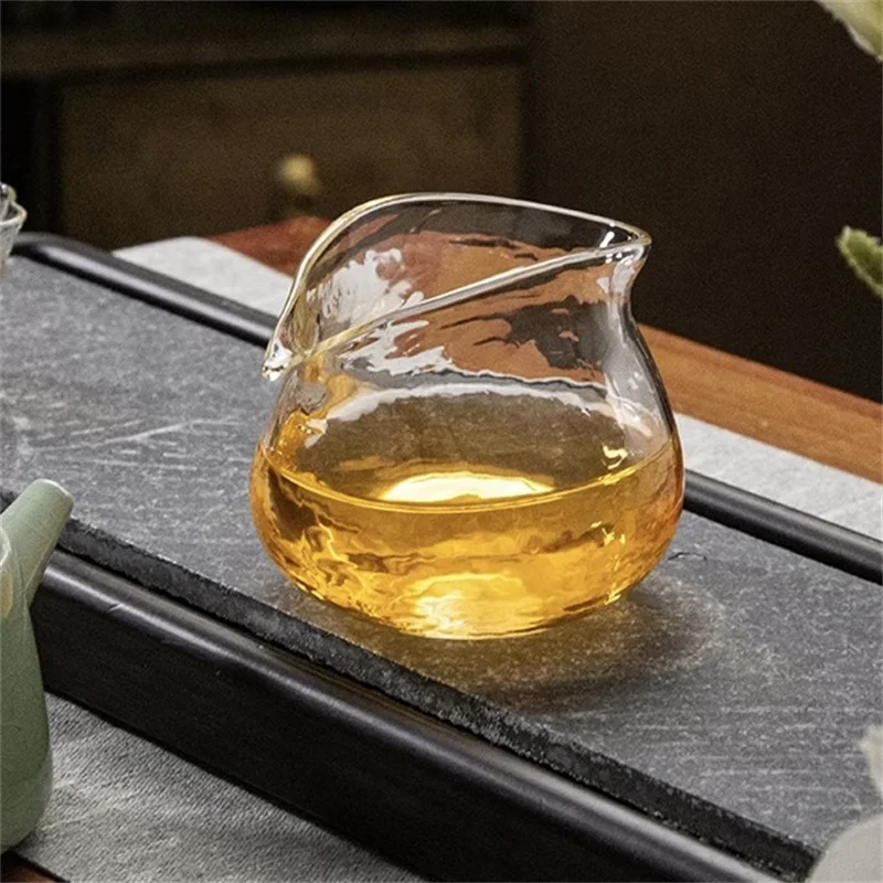 Japanese style 330ml Hammer Patterned High Borosilicate Glass Fair Cup Tea Pitcher Kungfu Tea Ceremony Tea Cup Tea Set
Japanese style 330ml Hammer Patterned High Borosilicate Glass Fair Cup Tea Pitcher Kungfu Tea Ceremony Tea Cup Tea Set