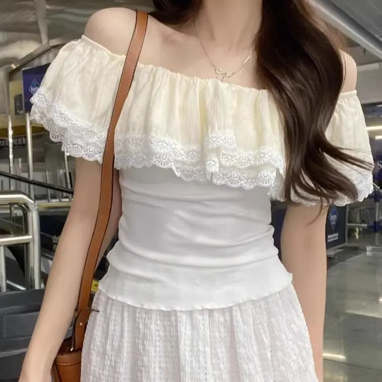 2025 Summer One Shoulder Lace Splicing Short Sleeve T-shirt for Women's Summer, Tailored Design, Off Shoulder Style Top
2025 Summer One Shoulder Lace Splicing Short Sleeve T-shirt for Women's Summer, Tailored Design, Off Shoulder Style Top