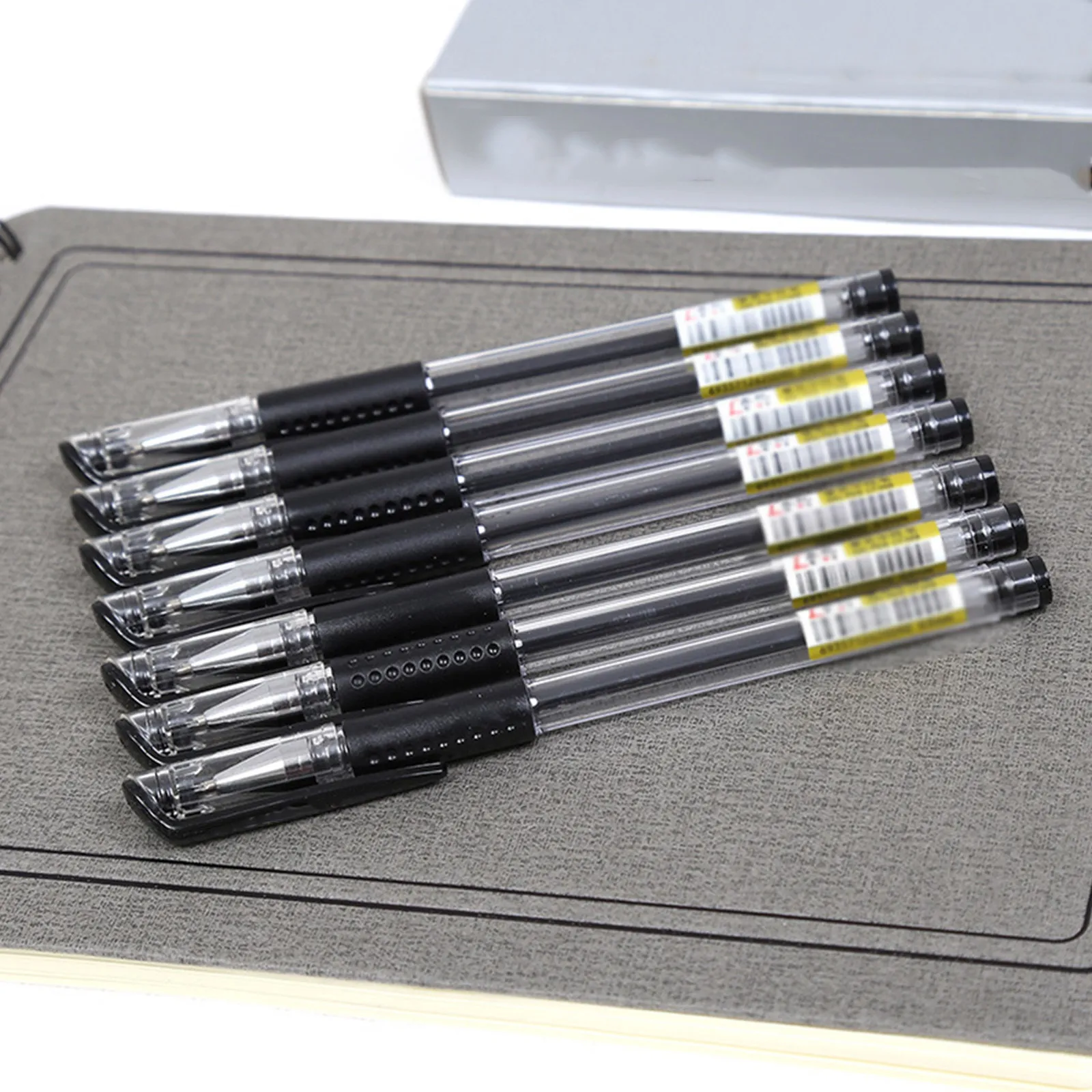 12Pcs Gel Pen Fine Tip Effortless Writing No Skip Office Stationery Gift Business Pen Student Writing Supplies
12Pcs Gel Pen Fine Tip Effortless Writing No Skip Office Stationery Gift Business Pen Student Writing Supplies