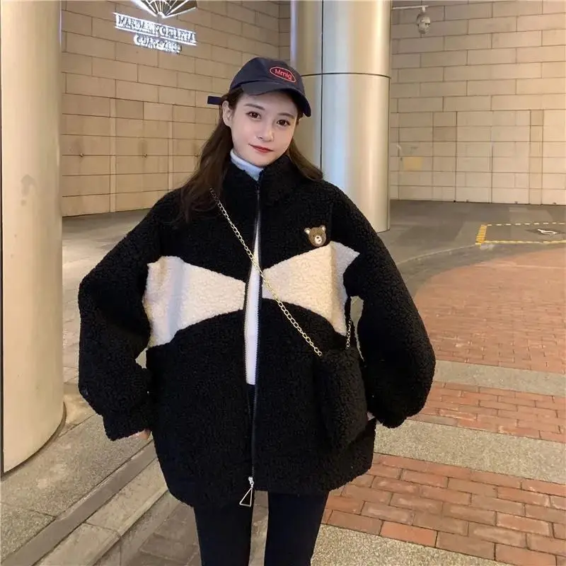 Lamb Fur Jacket Women's Thickened Splicing Particle Velvet Open Cardigan Small Fragrance Style Lamb Fur Top Warm Fashionable
Lamb Fur Jacket Women's Thickened Splicing Particle Velvet Open Cardigan Small Fragrance Style Lamb Fur Top Warm Fashionable