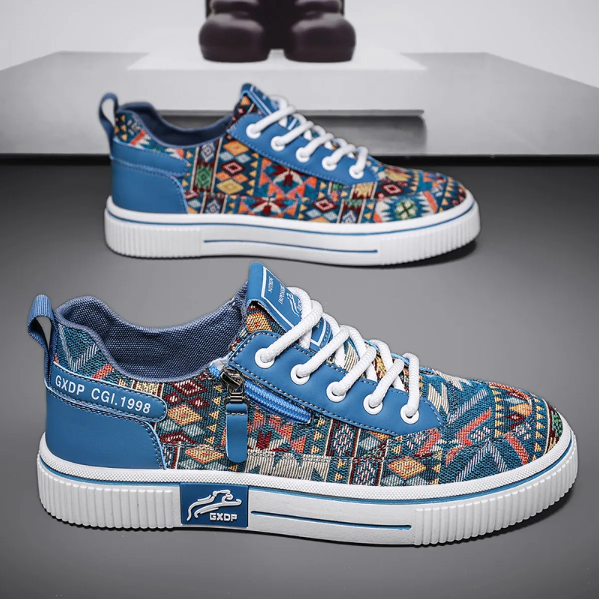 Men's Fashion Sneakers - Lightweight Breathable Flat Shoes, Non-Slip Comfortable Casual Spring Shoes for Men for All Seasons
Men's Fashion Sneakers - Lightweight Breathable Flat Shoes, Non-Slip Comfortable Casual Spring Shoes for Men for All Seasons