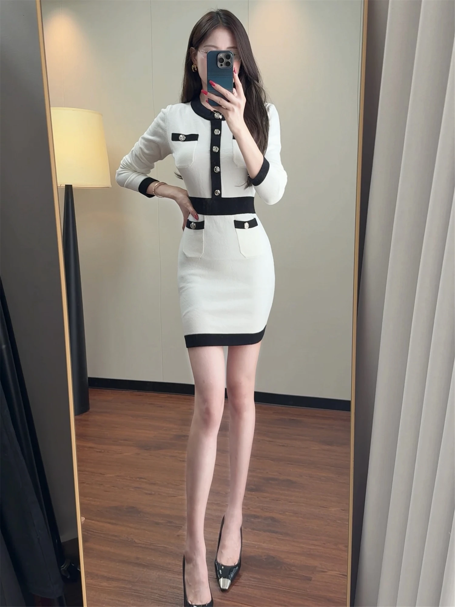 Elegant Color Block Knitted Dress Women's High Waist Slim Fit Short Skirt Spring Autumn New Style Luxury Sensation City Commute
Elegant Color Block Knitted Dress Women's High Waist Slim Fit Short Skirt Spring Autumn New Style Luxury Sensation City Commute