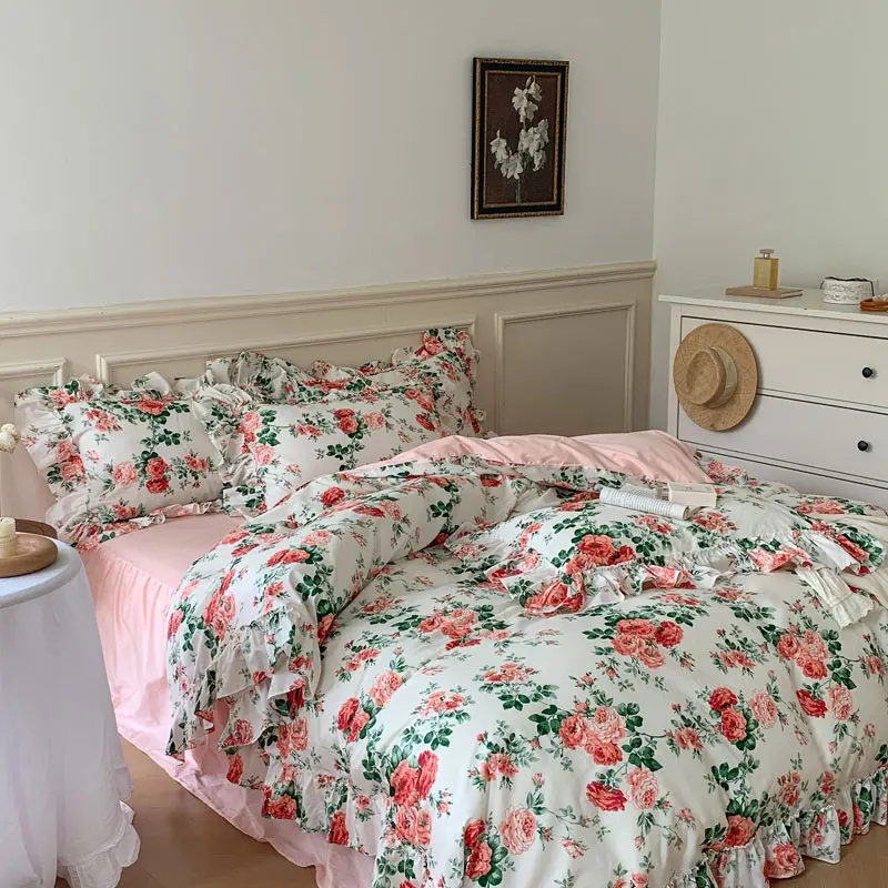 French Vintage Bed Skirt Bedding Set 100% Cotton Rose Print Linen Set Lace Ruffles Duvet Cover Bed Sheet Fitted Sheet Pillowcase
French Vintage Bed Skirt Bedding Set 100% Cotton Rose Print Linen Set Lace Ruffles Duvet Cover Bed Sheet Fitted Sheet Pillowcase