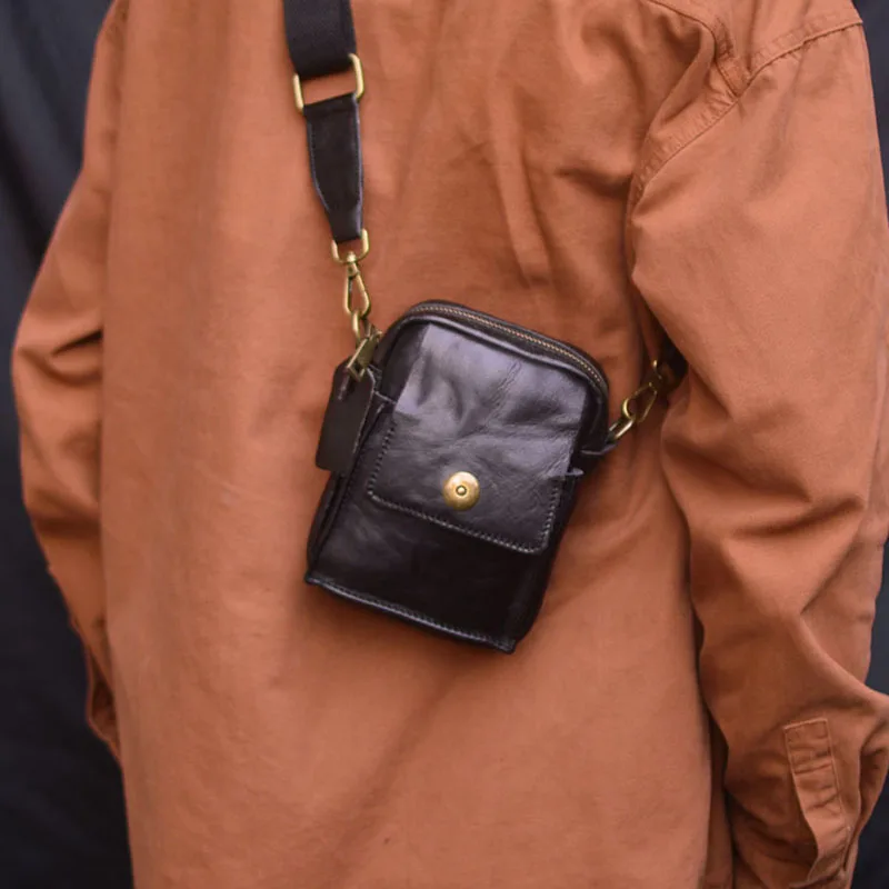 AETOO Men's handmade retro niche crossbody commuter casual leather pleated design zipper outdoor shoulder business bag
AETOO Men's handmade retro niche crossbody commuter casual leather pleated design zipper outdoor shoulder business bag