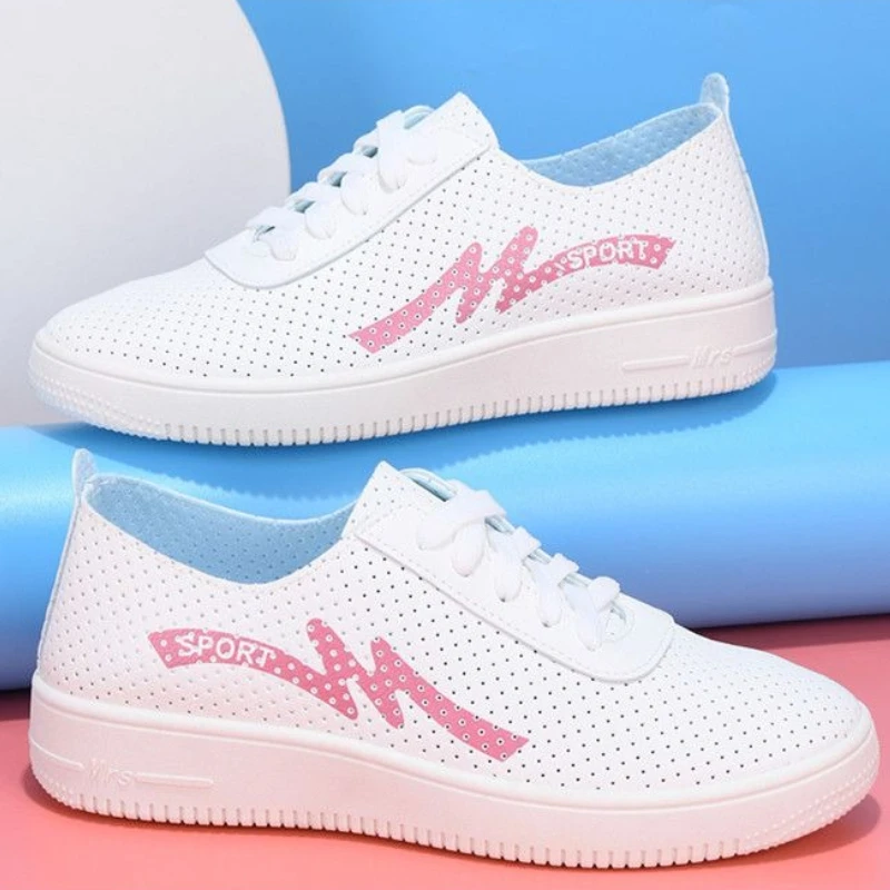 Soft Sole White Sneakers Women Lightweight Perforated Leather Mesh 2026 Breathable Student Casual Versatile Shoe
Soft Sole White Sneakers Women Lightweight Perforated Leather Mesh 2026 Breathable Student Casual Versatile Shoe