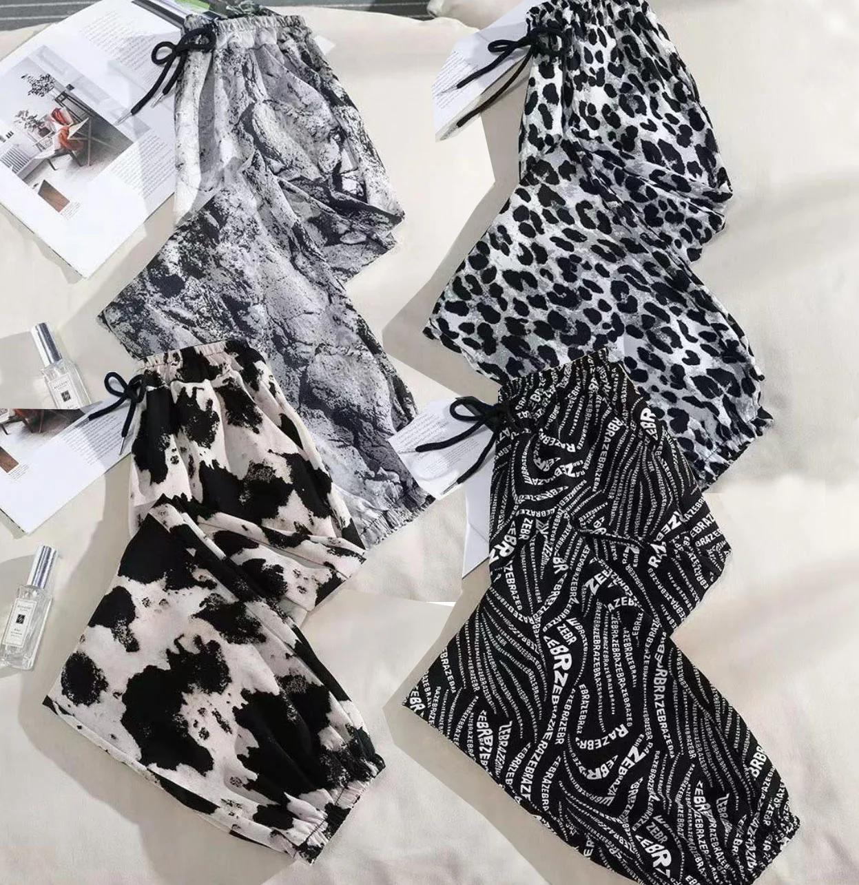 2022 Tie Dye style Fashion Slim Casual Trousers High Waist Women Home Pants New Draping Trousers Loose Wide-leg Pants INS Trend
2022 Tie Dye style Fashion Slim Casual Trousers High Waist Women Home Pants New Draping Trousers Loose Wide-leg Pants INS Trend