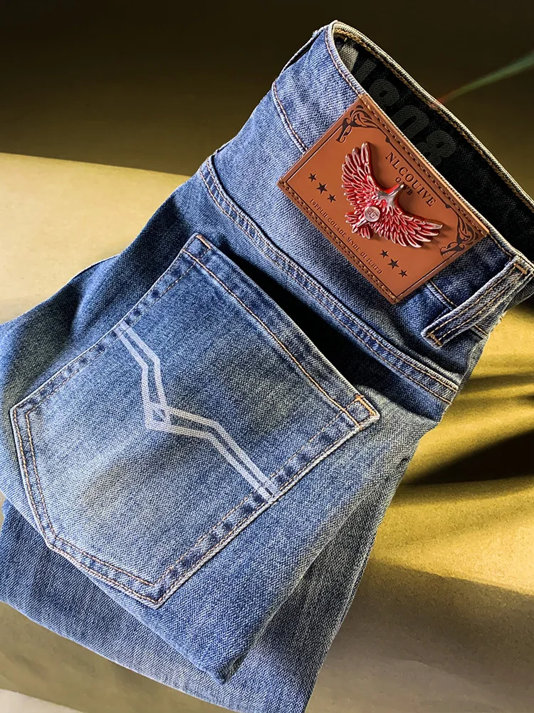 Легкие роскошные элитные джинсы мужские осенние новые предметы синие облегающие ретро эластичные повседневные уличные брюки с маленькими штанинами мужские 
Легкие роскошные элитные джинсы мужские осенние новые предметы синие облегающие ретро эластичные повседневные уличные брюки с маленькими штанинами мужские