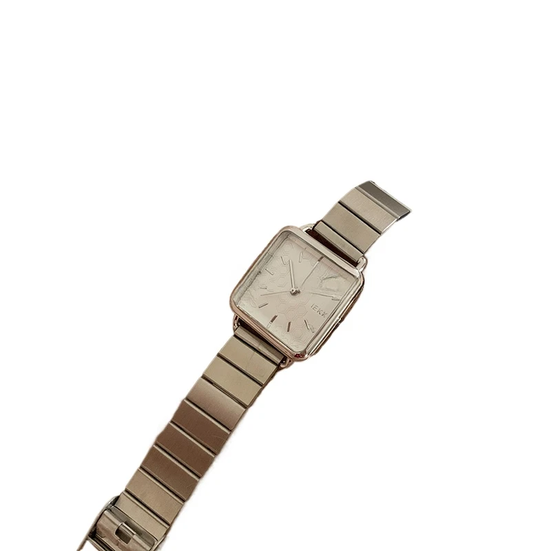 Bamboo chain steel belt watch women's fashion simple temperament retro square women's watch
Bamboo chain steel belt watch women's fashion simple temperament retro square women's watch