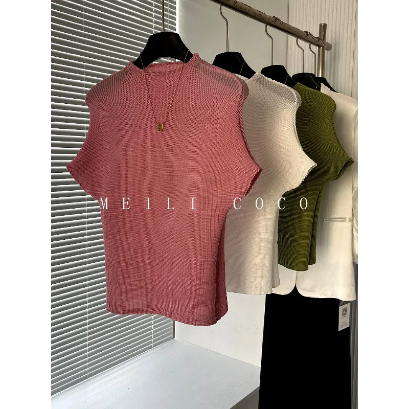 Miyake Pleated T-Shirt Glitter Pleats Small Stand Collar Corn Grain Women's Plisse T-Shirt 2026 Summer Breathable Fold Top
Miyake Pleated T-Shirt Glitter Pleats Small Stand Collar Corn Grain Women's Plisse T-Shirt 2026 Summer Breathable Fold Top