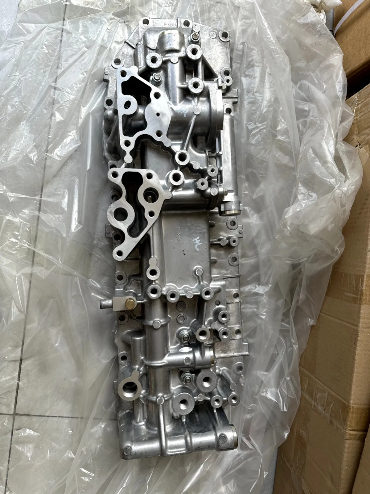 FOR ISUZU 6UZ1 ENGINE OIL COOLER ASSEMBLY
FOR ISUZU 6UZ1 ENGINE OIL COOLER ASSEMBLY