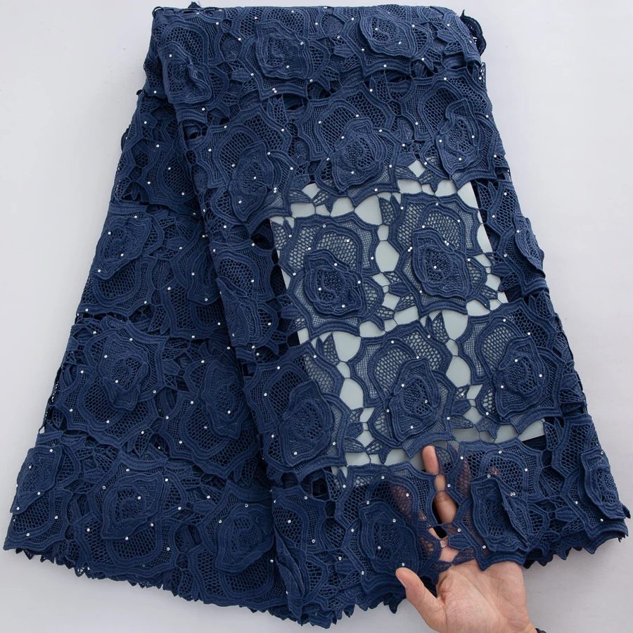 Navy Blue Rhinestone Guipure Cord Lace Fabric 3D Floral Water Soluble African Lace For Wedding Evening Party Dresses 5Yards
Navy Blue Rhinestone Guipure Cord Lace Fabric 3D Floral Water Soluble African Lace For Wedding Evening Party Dresses 5Yards