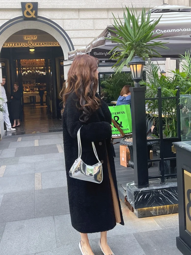 Новая модель женской зимней куртки Bla Long из шерсти и меха, с отделкой из кожи и меха, бренд Oksweii, корейский стиль, для повседневной носки
Новая модель женской зимней куртки Bla Long из шерсти и меха, с отделкой из кожи и меха, бренд Oksweii, корейский стиль, для повседневной носки