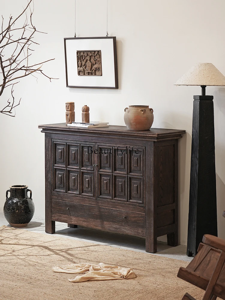 Retro and old solid wood dining side cabinet Medieval B & B club decorative locker
Retro and old solid wood dining side cabinet Medieval B & B club decorative locker