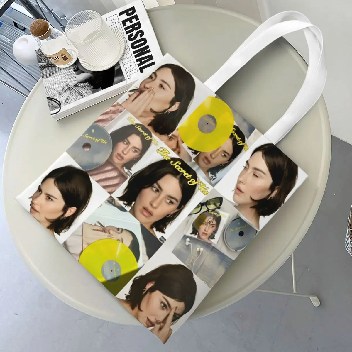 Gracie Abrams The Secret Of Us Canvas Tote Bag Trendy Large Capacity Grocery Bag for Women Shopping Bags
Gracie Abrams The Secret Of Us Canvas Tote Bag Trendy Large Capacity Grocery Bag for Women Shopping Bags