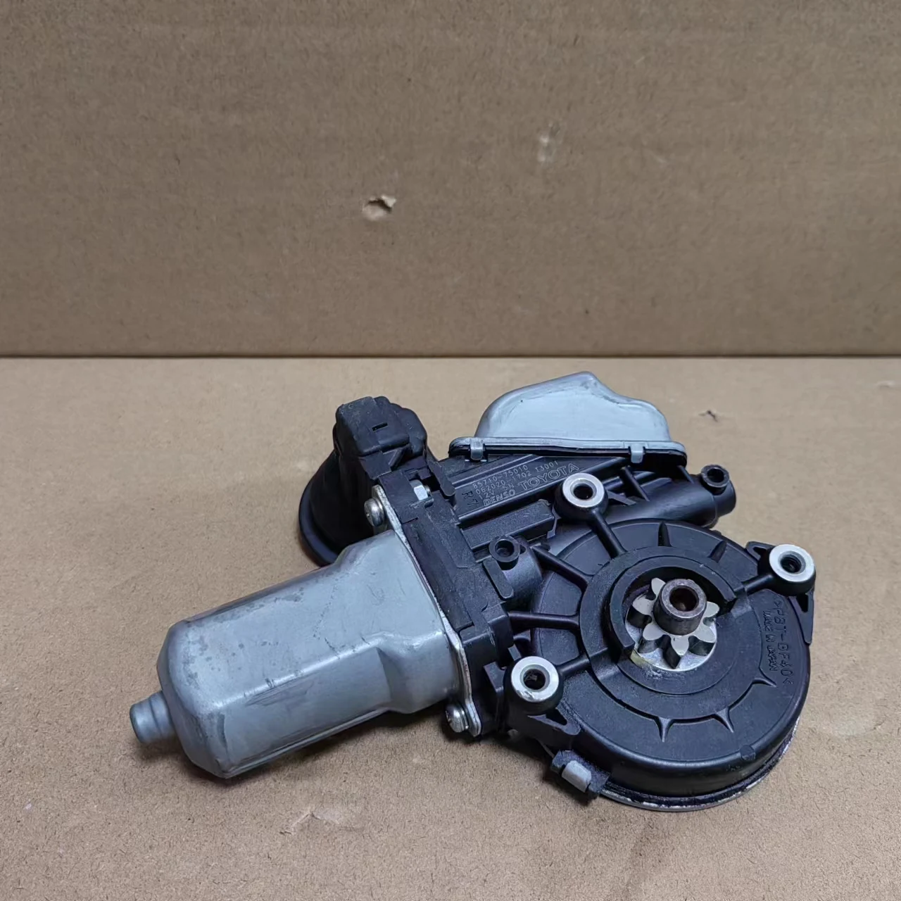 Original For Subaru Legacy Outback Front Right Door Parts Window Regulator Motor 61188-AG000 61188AG000 61188 AG000
Original For Subaru Legacy Outback Front Right Door Parts Window Regulator Motor 61188-AG000 61188AG000 61188 AG000