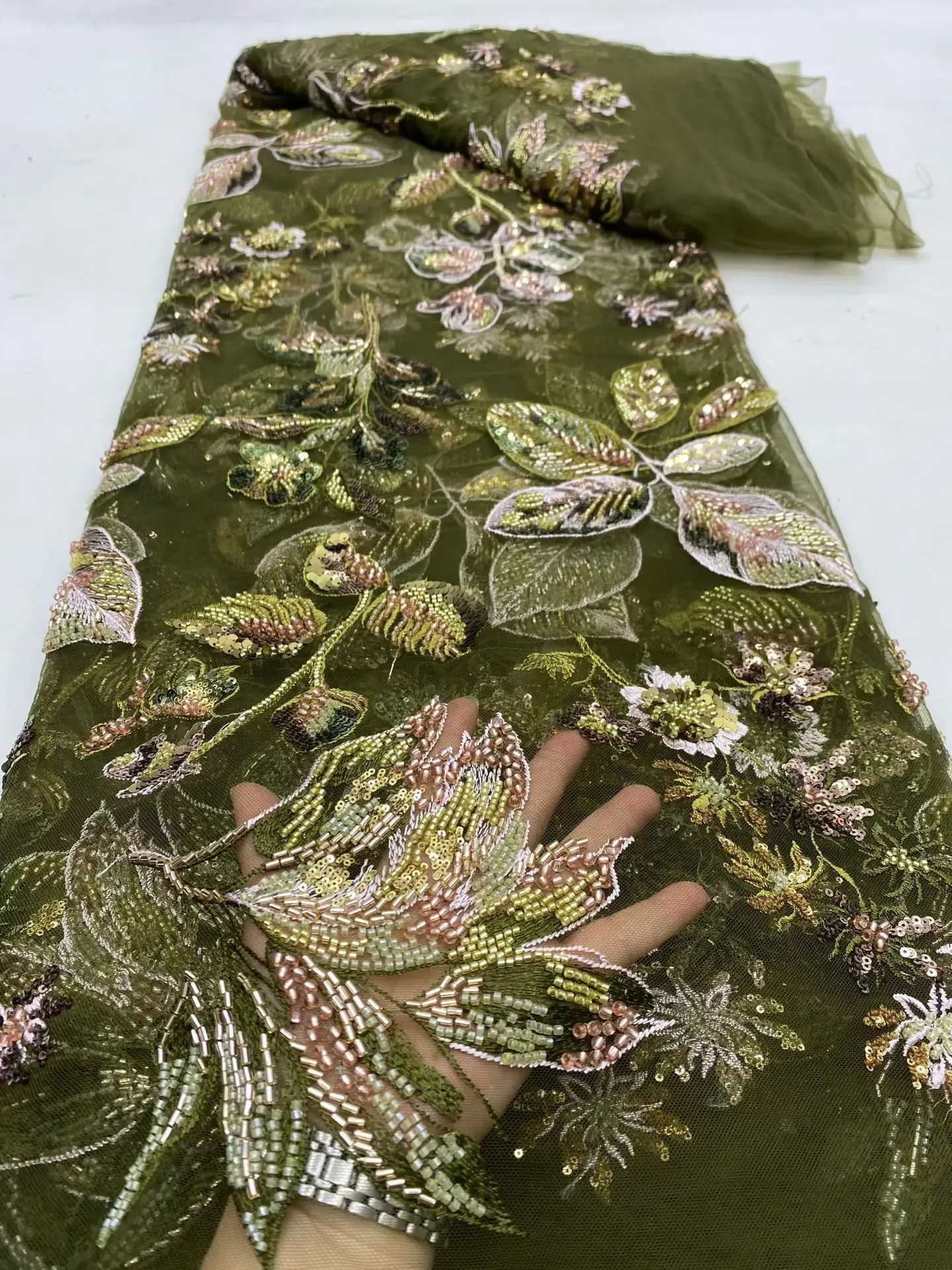 Африканская и японская кружевная ткань на метр, 5 ярдов розовая сетчатая тюлевая ткань с блестками и бисером, подходит для дизайна свадебных платьев
Африканская и японская кружевная ткань на метр, 5 ярдов розовая сетчатая тюлевая ткань с блестками и бисером, подходит для дизайна свадебных платьев