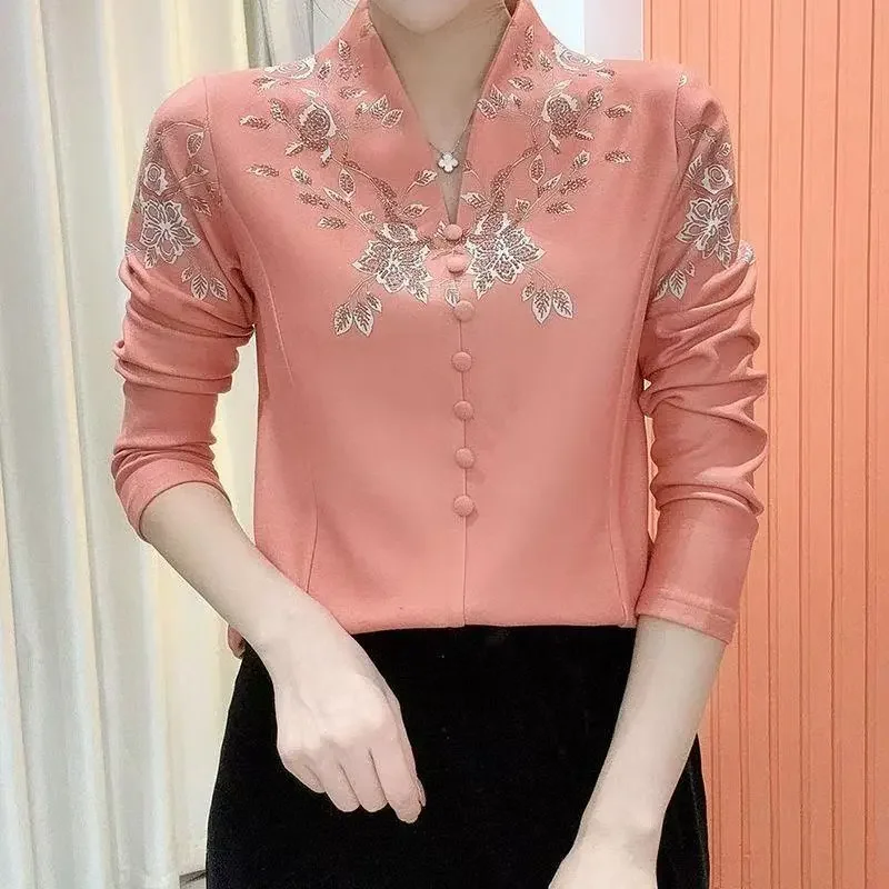 Women's Mandarin Collar Blouse with Floral Embroidery
Women's Mandarin Collar Blouse with Floral Embroidery